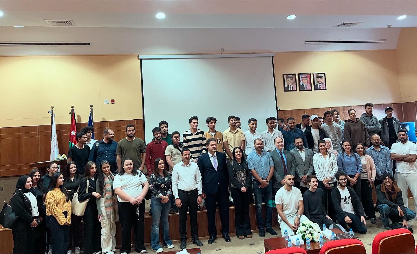 عقدت المنظمة الاردنية لمكافحة المنشطات بالتعاون مع االجامعة الامريكية في مادبا محاضرة توعوية